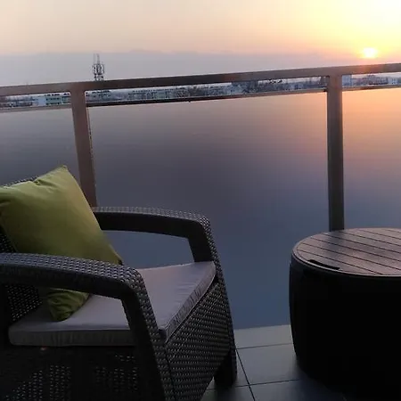 Sunset Joli Bord Apartment *